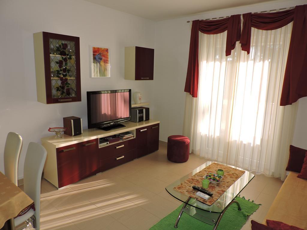 Apartman Legin ฟาชานา ภายนอก รูปภาพ