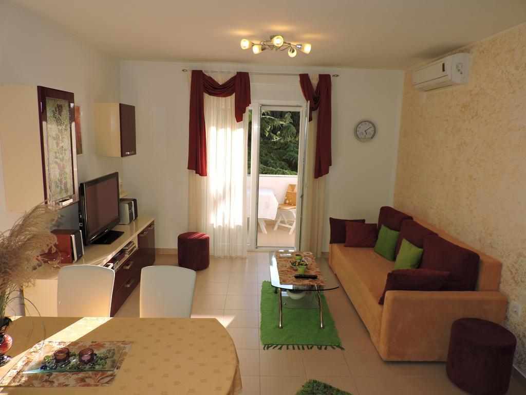 Apartman Legin ฟาชานา ภายนอก รูปภาพ